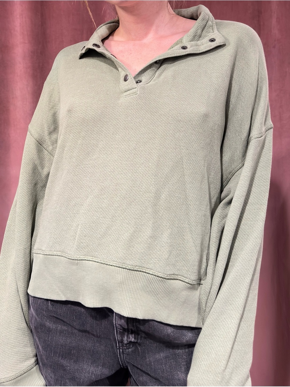 American Eagle Sage Green Oversized Henley Pullover Sweatshirt M